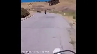 موتور سواری تصادف عجیب