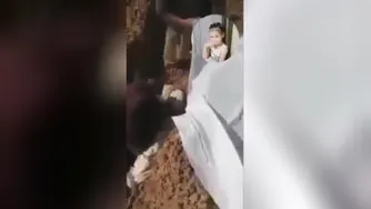 سالم بودن جسد کودک یمنی پس از یکسال و عذاب قبر همسایه اش