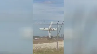 وقتی بچگی هواپیمااسباب بازی براش نخریدن..حالا اینجوری بازی میکنه😂