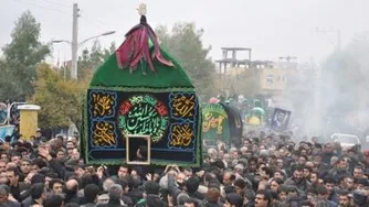 مراسم نخل گردانی شهرستان خمین در تاسوعا و عاشورای حسینی