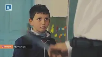 معلمی که ندانسته شاگردش را تنبیه میکند
