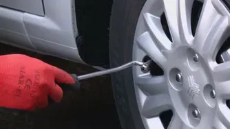 بررسی فشار باد تایرها