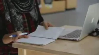 دختر هزاره که خبرنگار ABC در استرالیا شد.