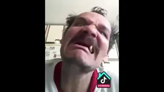 مومو و دلقک بازی 😎😎😎