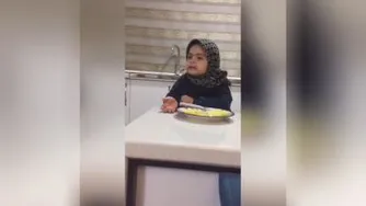 مادرها وقتی گیر میدن😂😂😂