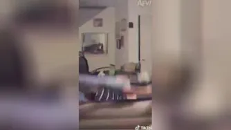 نفلش کردن 😂😂😂😂