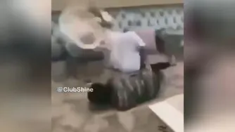 ببین و نخند😂