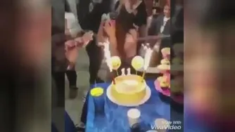 فشفشه. برف شادی. بادکنک