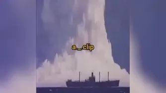 سونامی انسانی 😂