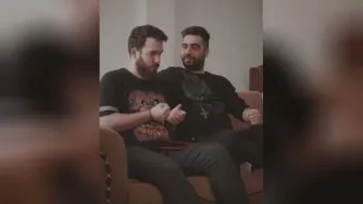 اینقدر چشم چشم نکن