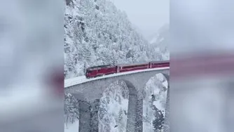 جادههای رؤیا تونل، ریل،قطار