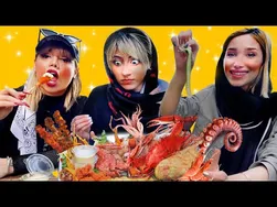 خرچنگ خوردن 😲 تجربه غذای دریایی چینی با آرزو و بهار 😱 ویدیو از کیش