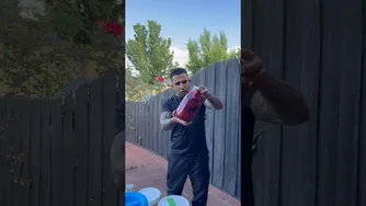 آدم بی‌شرف همیشه پشت سرت حرف می‌زنه