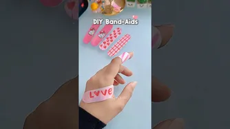حتما امتحان کنید!😍✨ ایده هنری DIY با Band-Aid — MuktaArtAndCraft | ویدیوی کوتاه