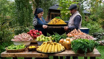 پلو روستایی — پخت گوشت و سبزیجات روی آتش 🔥🥩