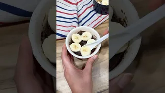 کیک شکلاتی رژیمی در ۱ دقیقه!😋