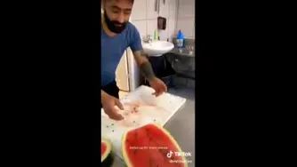 وقتی میری صرافی ریالت رو به دلا ر تبدیل کنی :))
