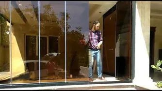 شیشه بالکن