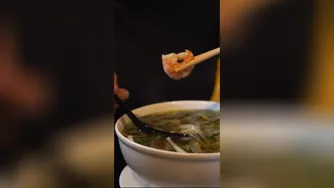 چاپستیکت را بگیر و شروع به قورت دادن کن! ترفندهای جالب برای استفاده بهتر از چاپستیک