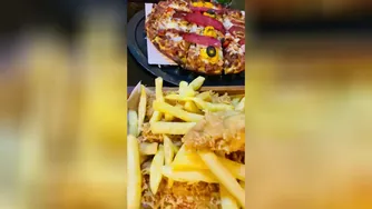 لذت غذای فست فود (پیتزا) و (م رغ سوخاری)