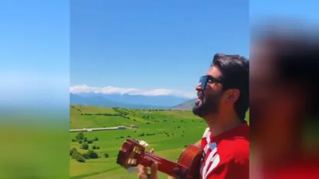 عزیز بش به کناروم 😍😍