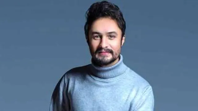 مصطفی راغب(دیوانگی)