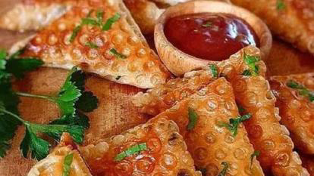 سمبوسه با گوشت
