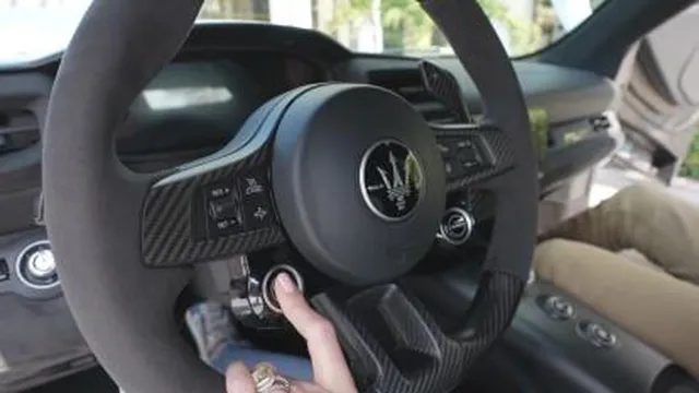 World_s First Maserati With Butterfly Doors _ MC20(1080P_
