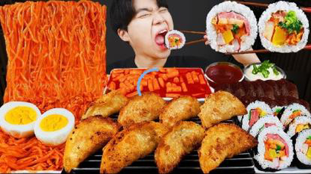 چالش غذا.چقد صدای غذا درست کردن آرامش بخشه😴
