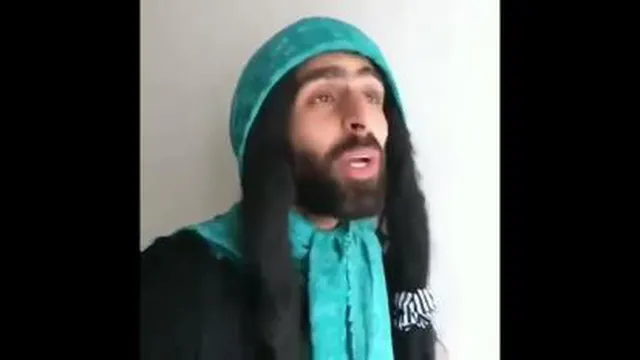 دخترا در حالت مختلف
