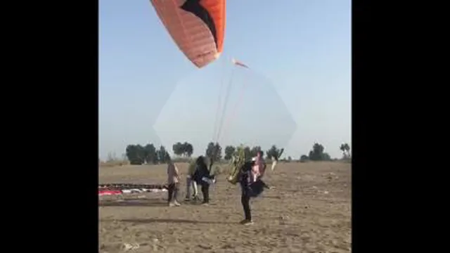 پاراگلایدر