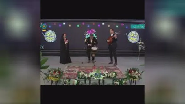 نوازندگی مجریان شبکه جام جم با گیتار و جیمبی روی آنتن زنده
