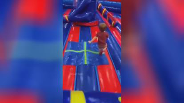 خنده دار 😂😂