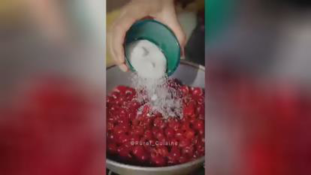 آلبالو پلوبه روش میجان خانم😋