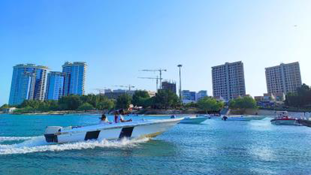 کیش گردی با قایق موتوری 🚤