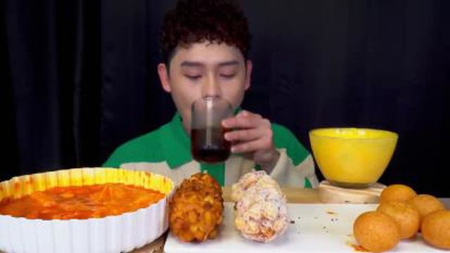 اسمر خوردنی خوشمزه😻