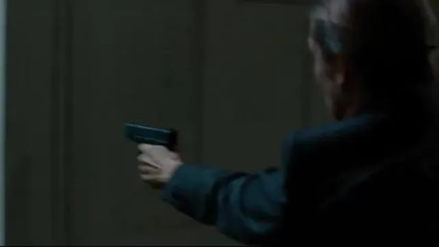 Agent Cross Saves Doctor from Assassins _ The Bourne Legacy