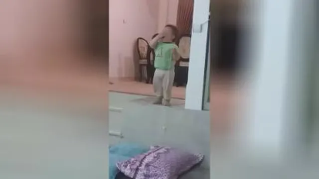 بچه تخس:))