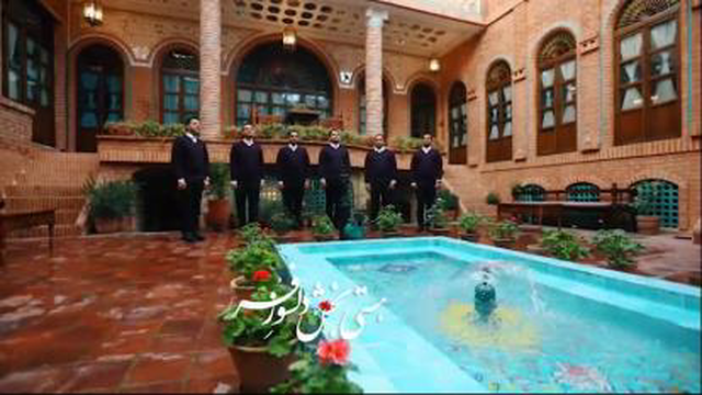 اجرای بی نظیر ، زیبا و عالی به زبان شیرین فارسی اسما الحسنی خداوند را تا حالا