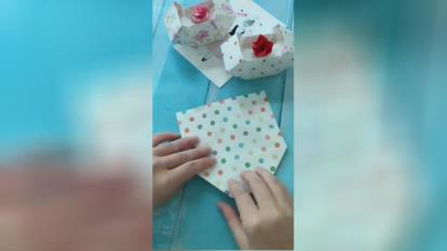 جعبه هدیه ‎‌‌‌‌‎‌‌‎‌‍‍‌‌‎‌‍‌‌‎‍‌