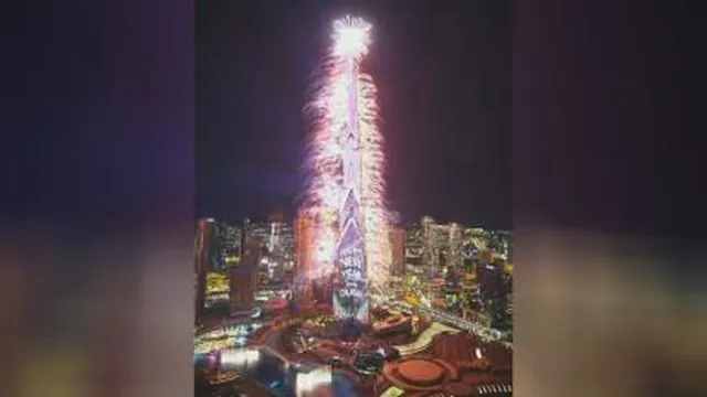 لحظه تحویل سال 2021در دبی😍حتما ببینید