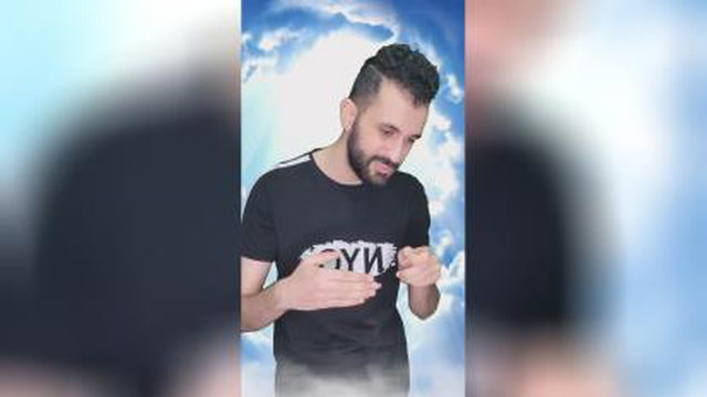 وقتی رو ماشین بابات خط میندازی😂🤣