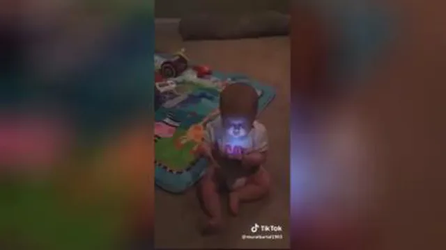 نوزاد پر رو