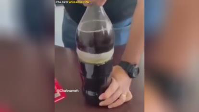 جاسازی کردن 3عددگوشی داخل نوشابه