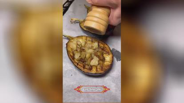 بادمجان شکم پر این بادمجان شکم پر واقعا خوشمزه اس 😋