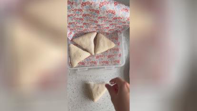 پیراشکی نیمه آماده/ اگه شاغلی یا دنبال یه دستور عالی برای پیراشکی هستی این پست م