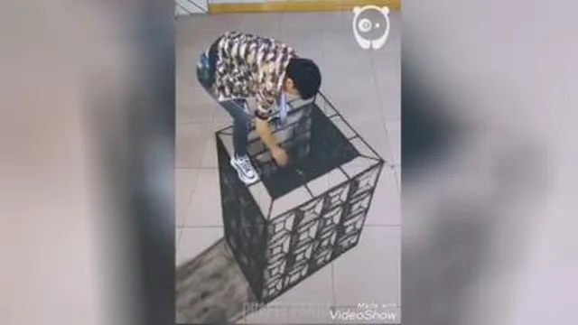 خالق زیبایی و عشق و هنر
