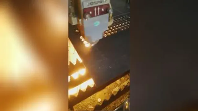 دستگاه برش لیزری