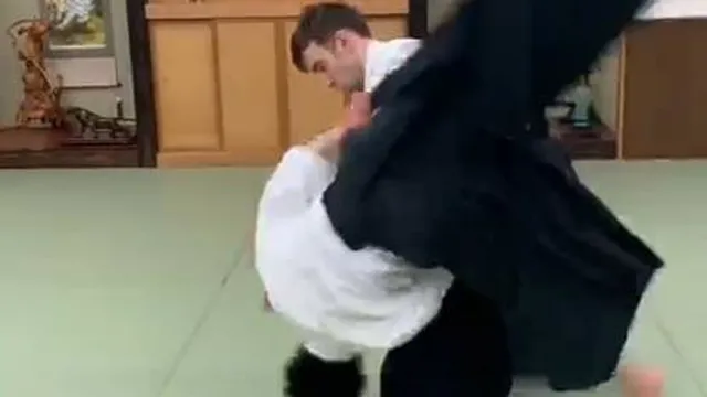آموزش دفاع شخصی