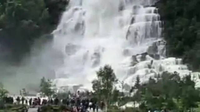 آبشار رویایی